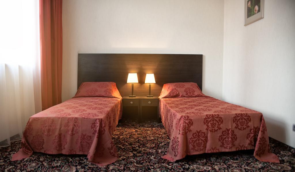 Park Hotel Dnipro Ngoại thất bức ảnh