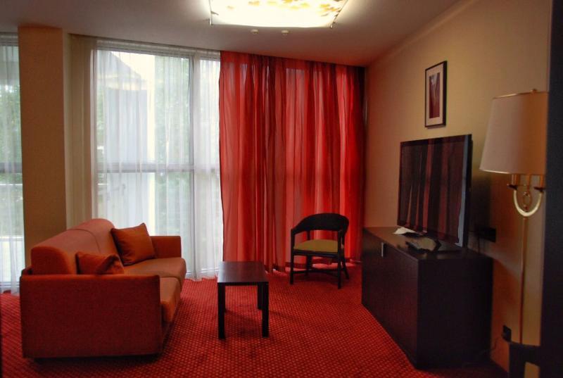 Park Hotel Dnipro Ngoại thất bức ảnh