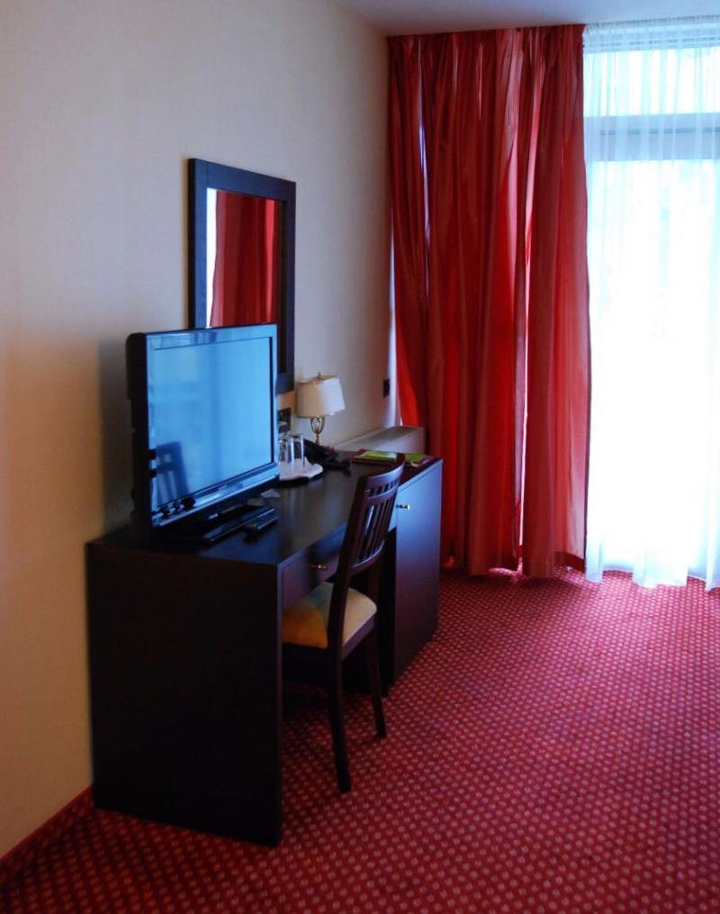 Park Hotel Dnipro Ngoại thất bức ảnh