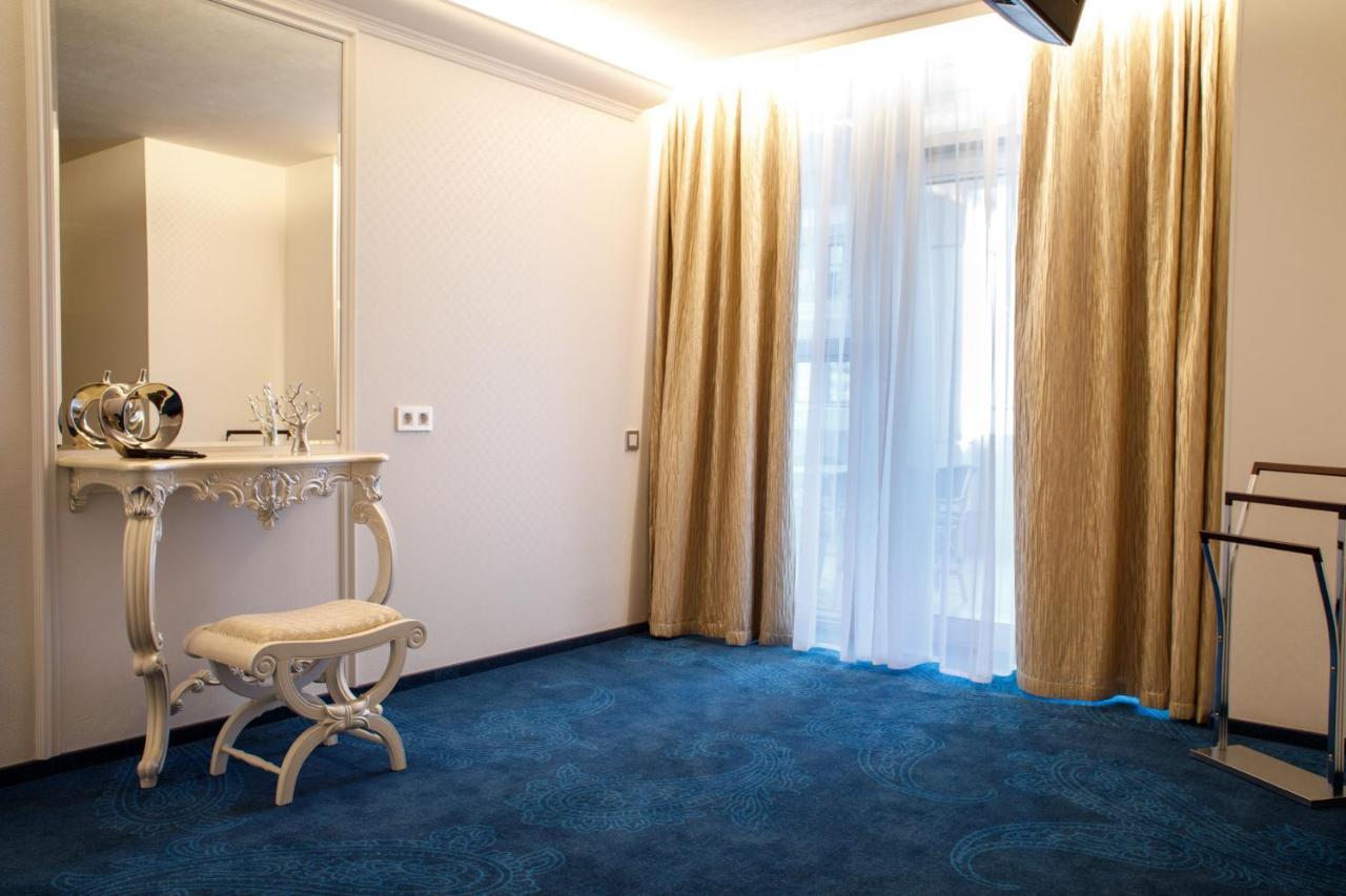 Park Hotel Dnipro Ngoại thất bức ảnh
