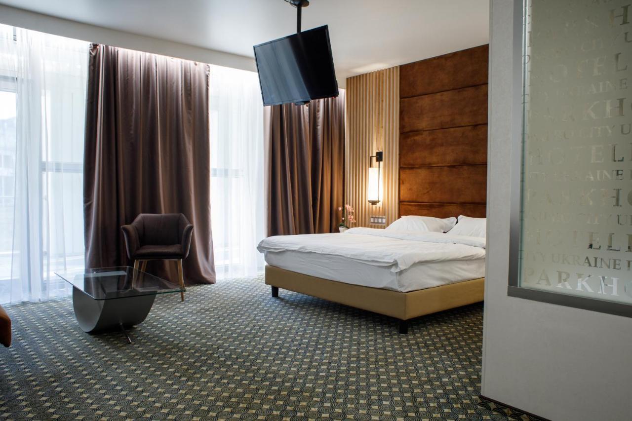 Park Hotel Dnipro Ngoại thất bức ảnh