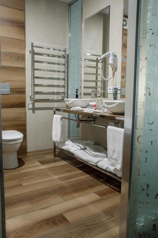 Park Hotel Dnipro Ngoại thất bức ảnh