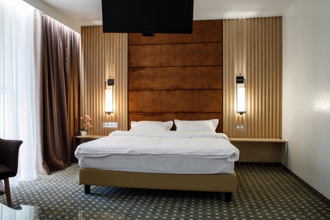Park Hotel Dnipro Ngoại thất bức ảnh